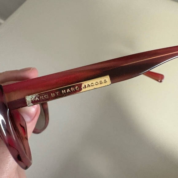 Marc by Marc Jacobs Sunglasses | Red-Pink & Brown Marble | 100% UV Protection - Picture 4 of 11